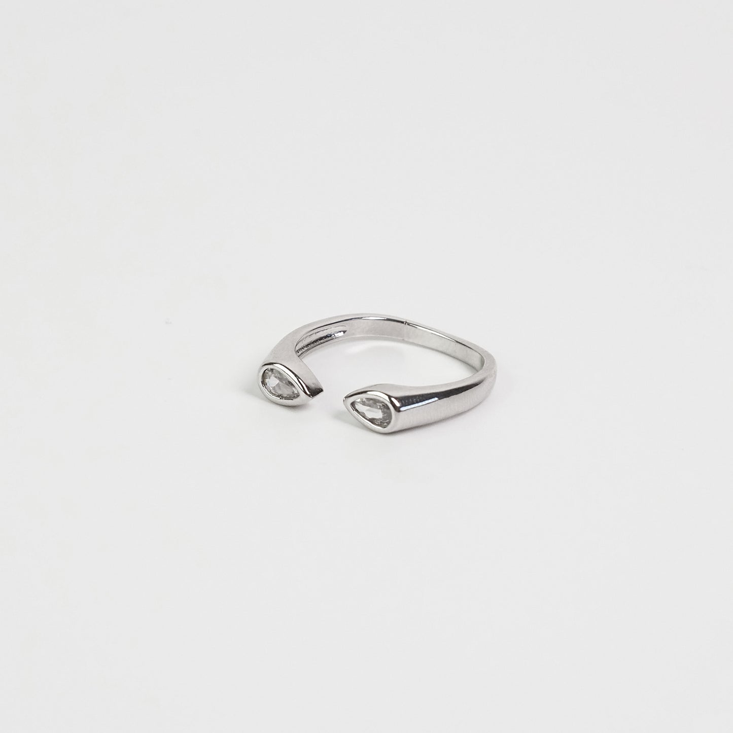 anel gota dupla zirconia prateado - margê atelier