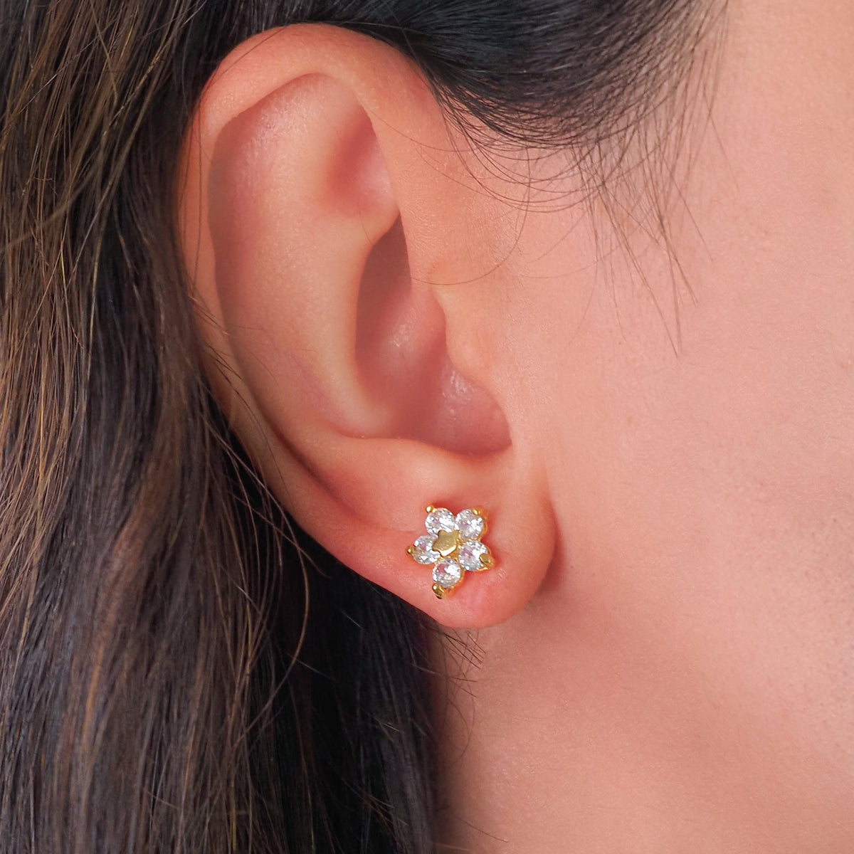 Brinco florido zirconia dourado - margê atelier