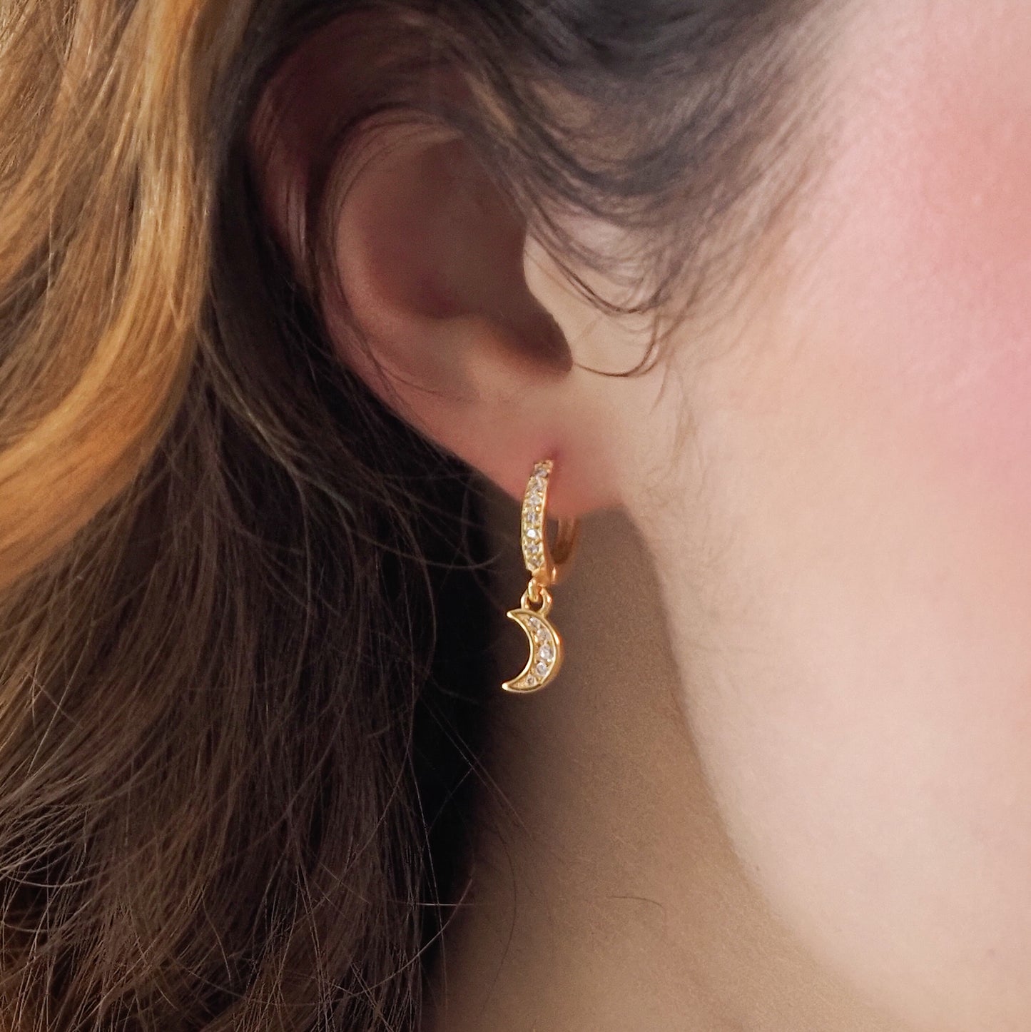 Argola lua dourado