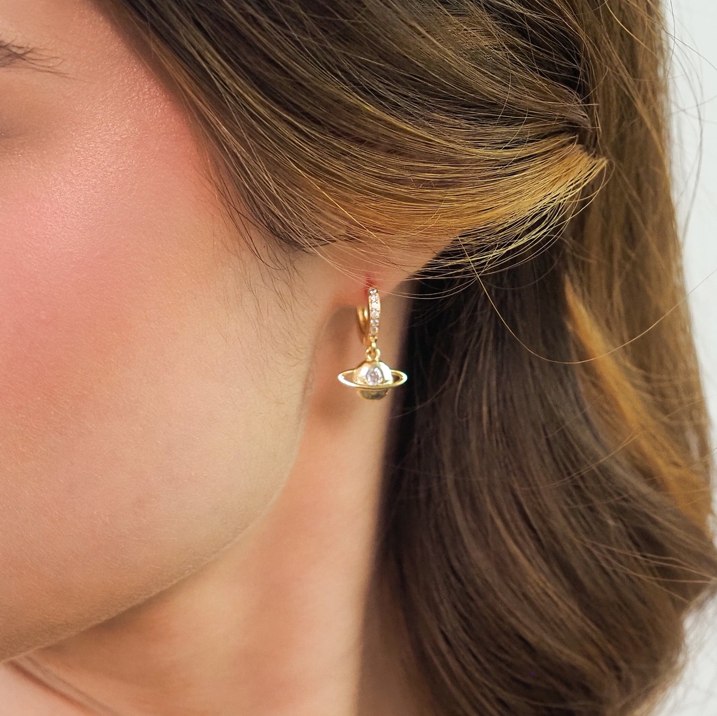 Argola planeta dourado