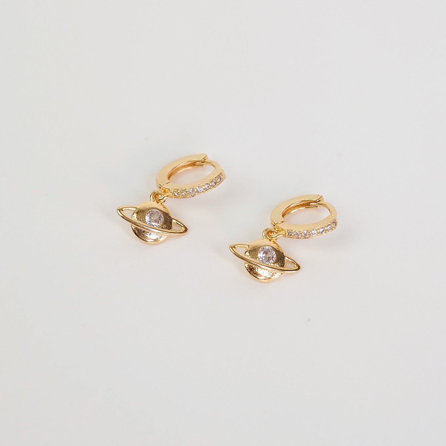 Argola planeta dourado