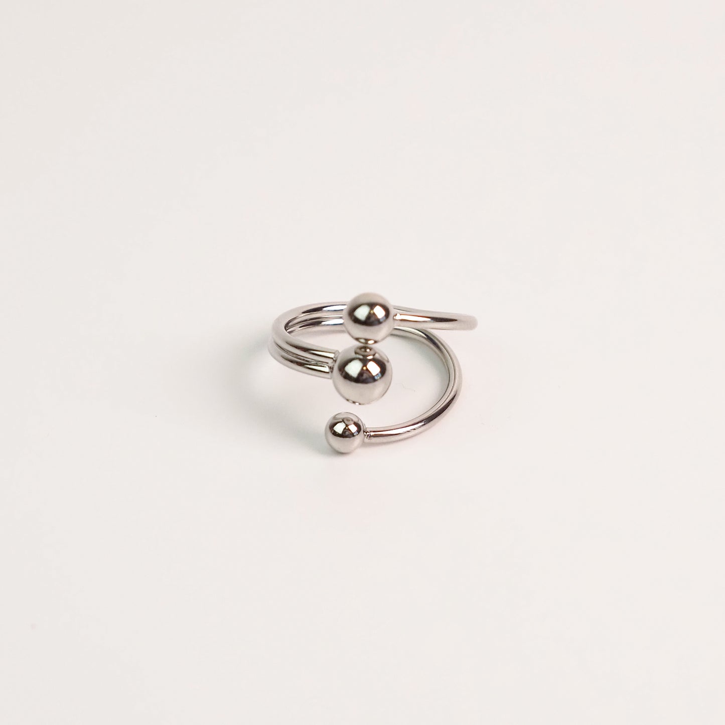 Anel três bolinhas ajustável prateado