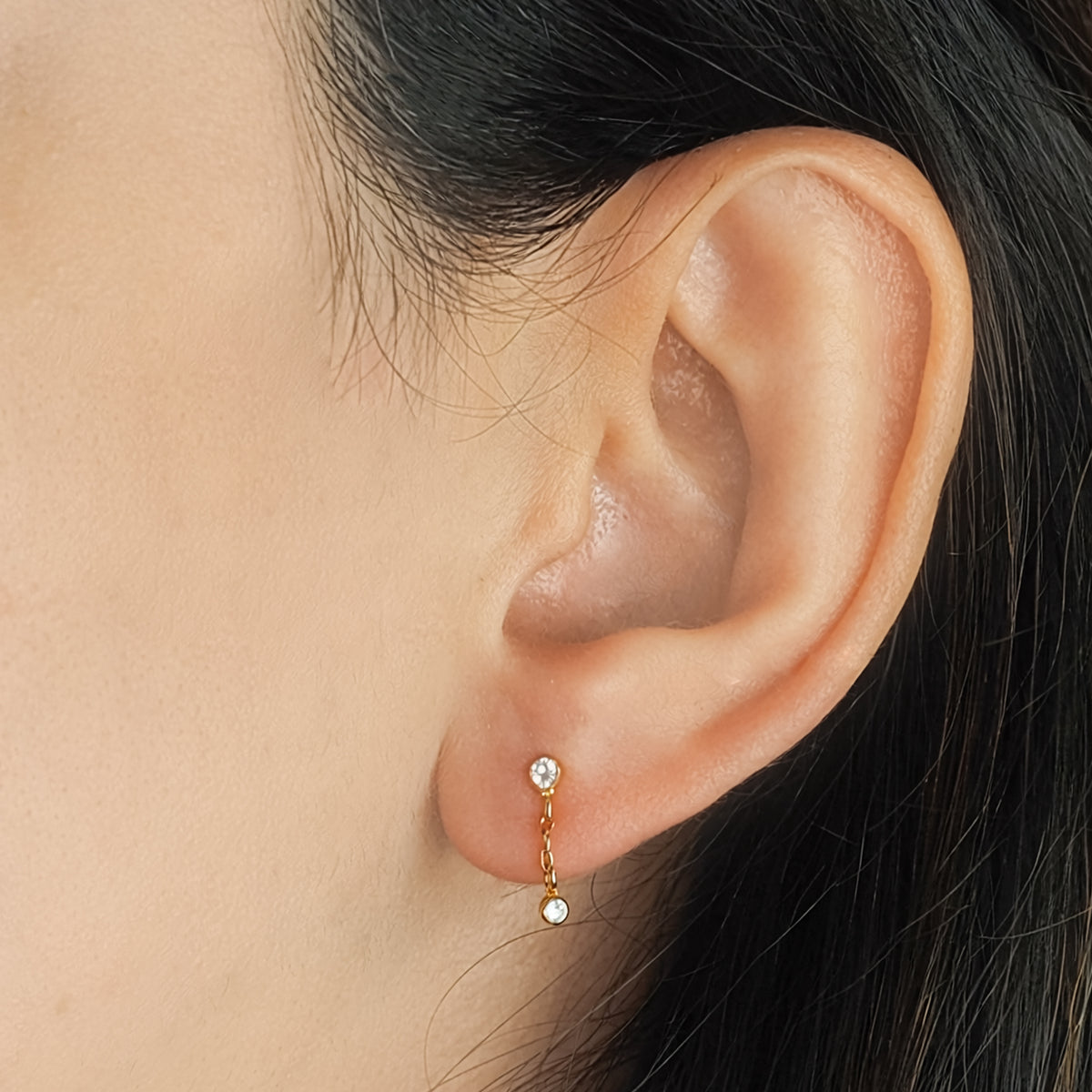 Brinco fio zirconia petit dourado - margê atelier