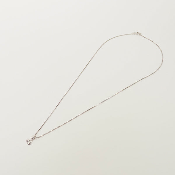 Colar cereja prateada - margê atelier