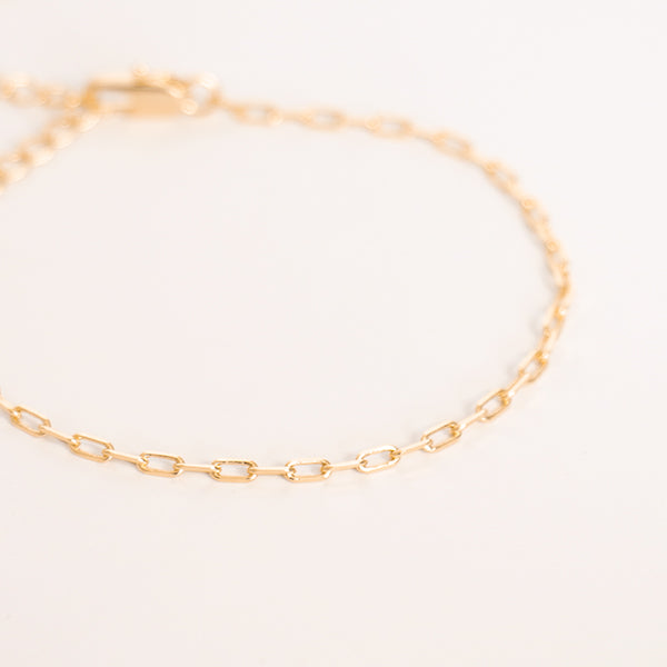 Pulseira elos fininha dourada