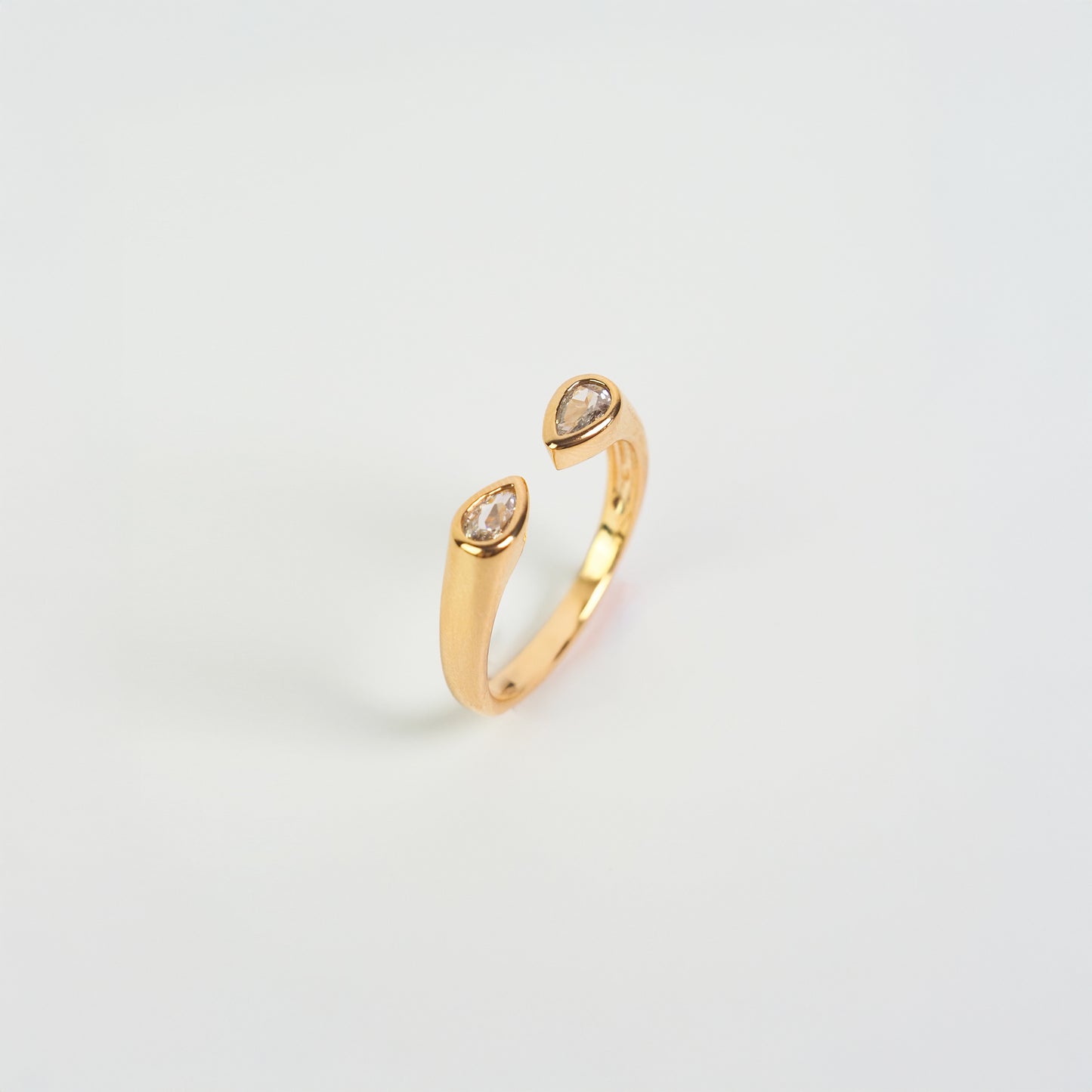 Anel gota dupla zirconia dourado - margê atelier