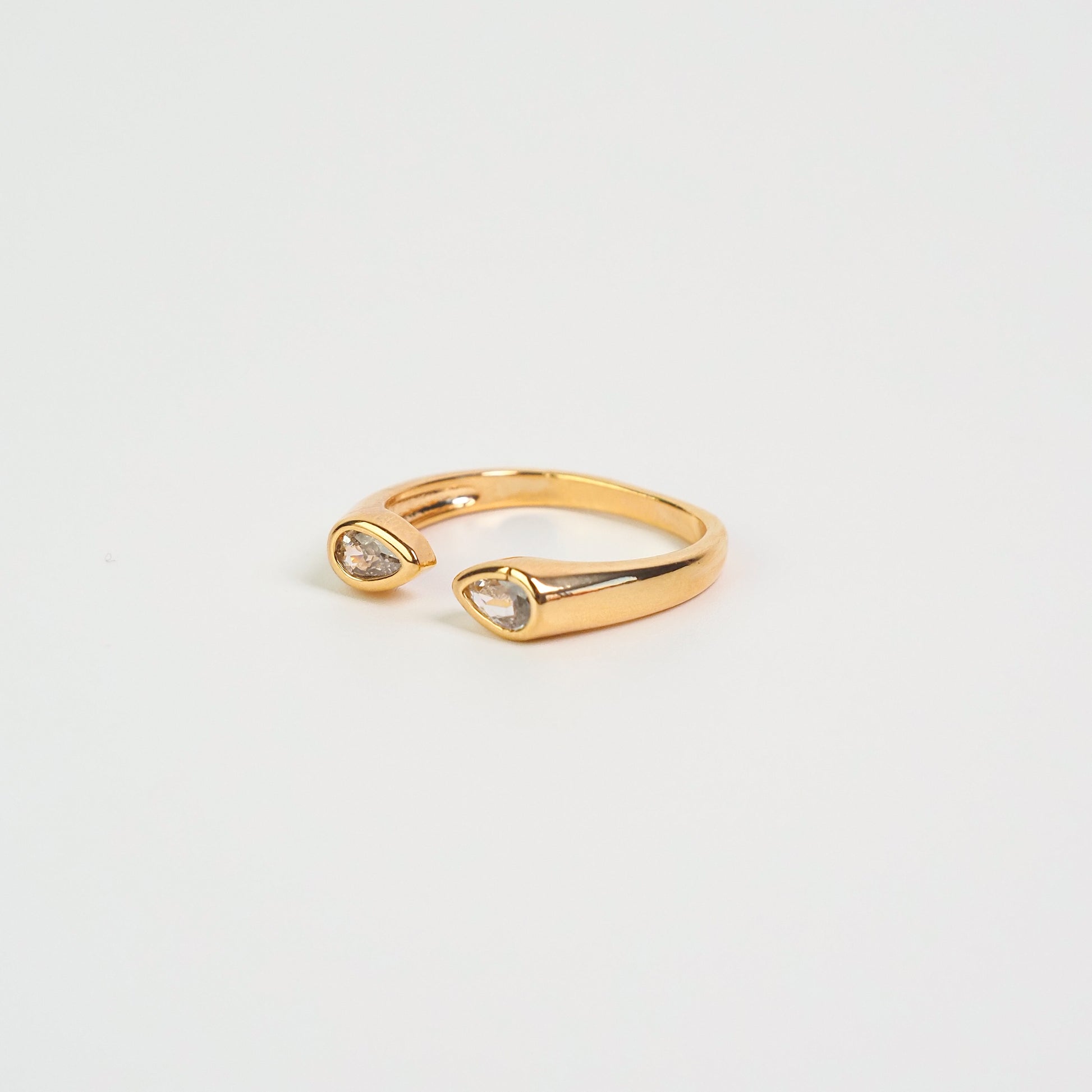 Anel gota dupla zirconia dourado - margê atelier