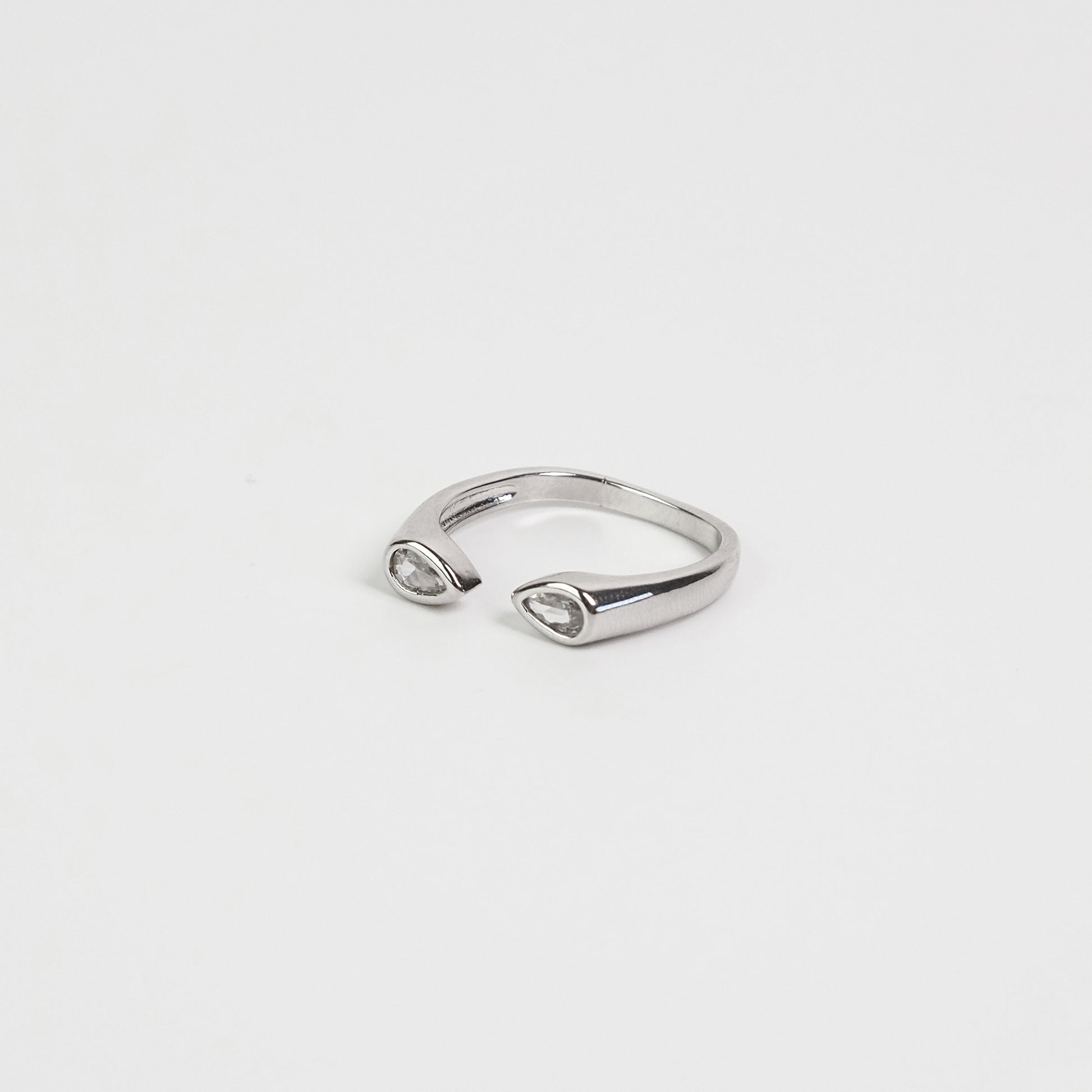 anel gota dupla zirconia prateado - margê atelier