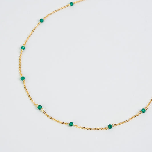 Colar pedrinhas verde dourado - margê atelier