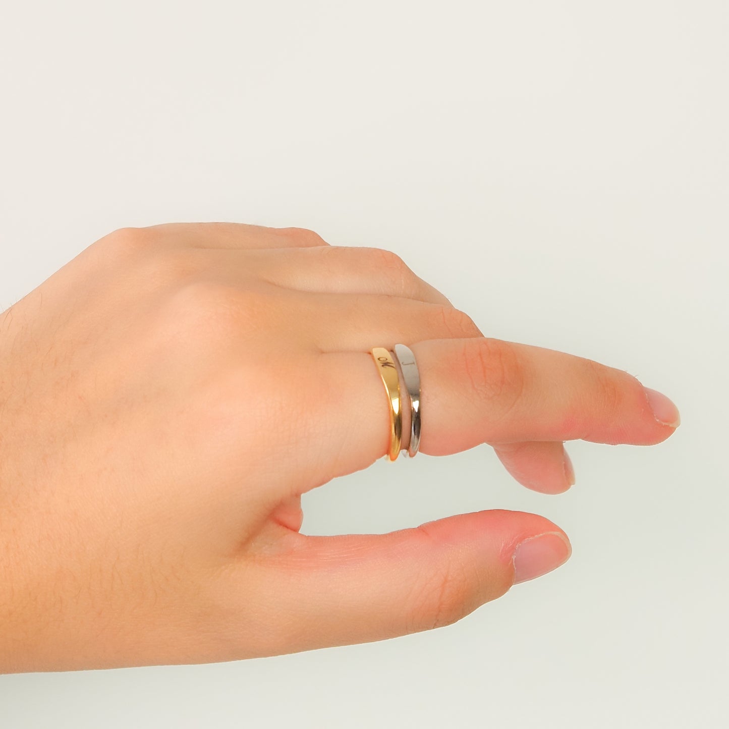 Anel Inicial Prateado - margê atelier
