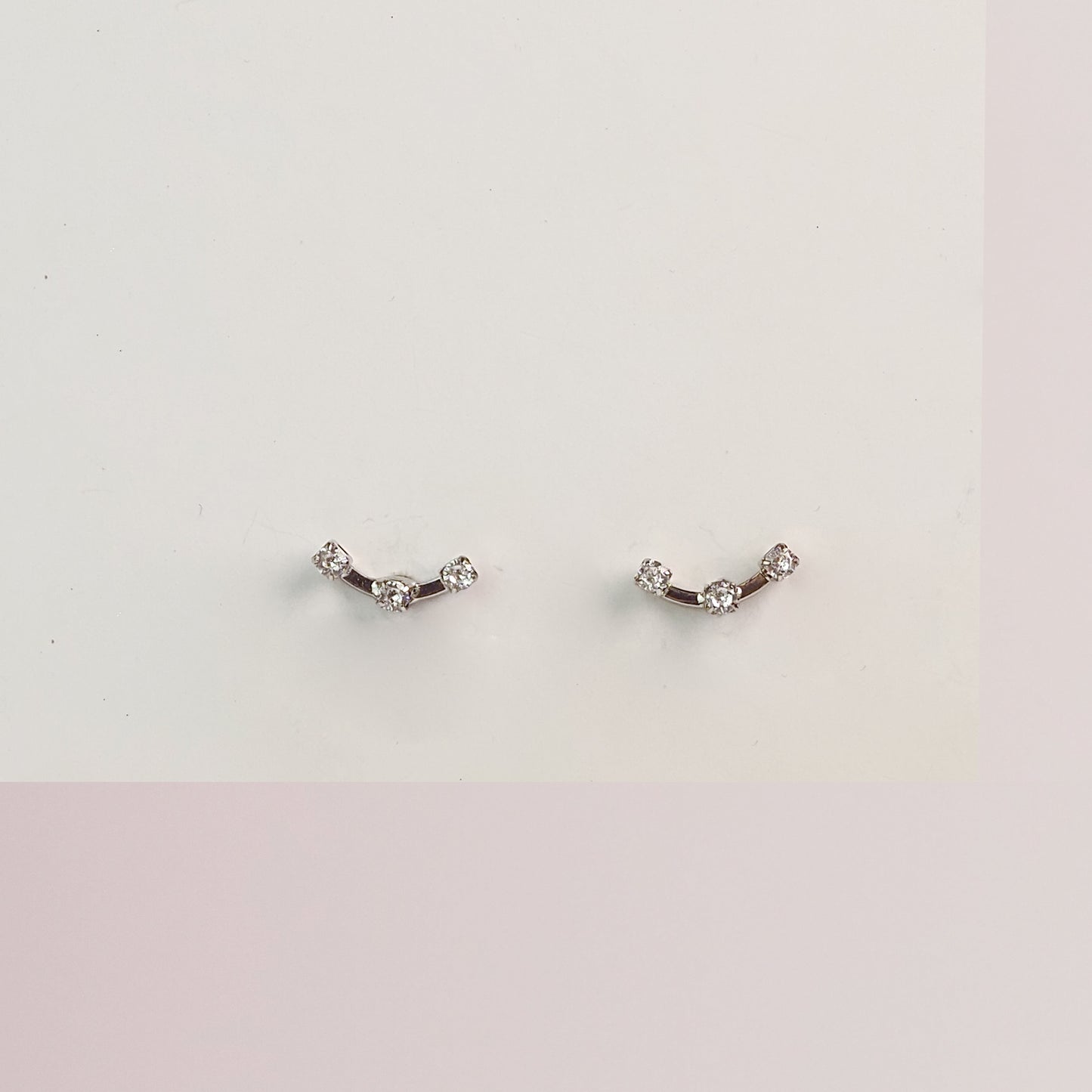 Earcuff zirconias petit prateado - margê atelier