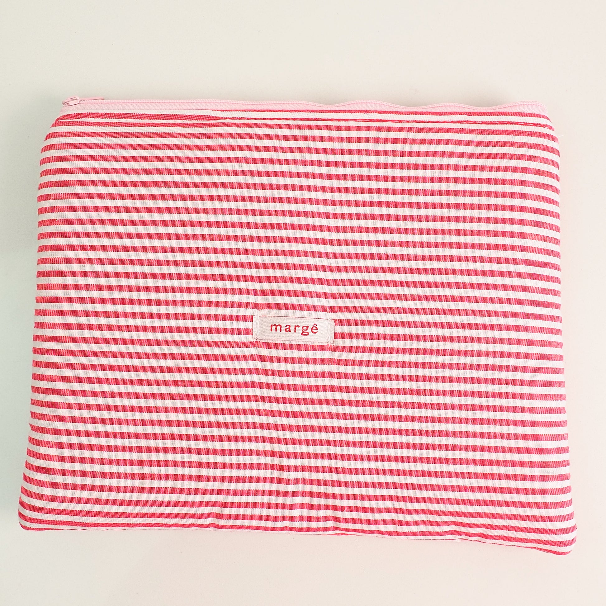 Necessaire Envelope Inicial Listras vermelha - margê atelier