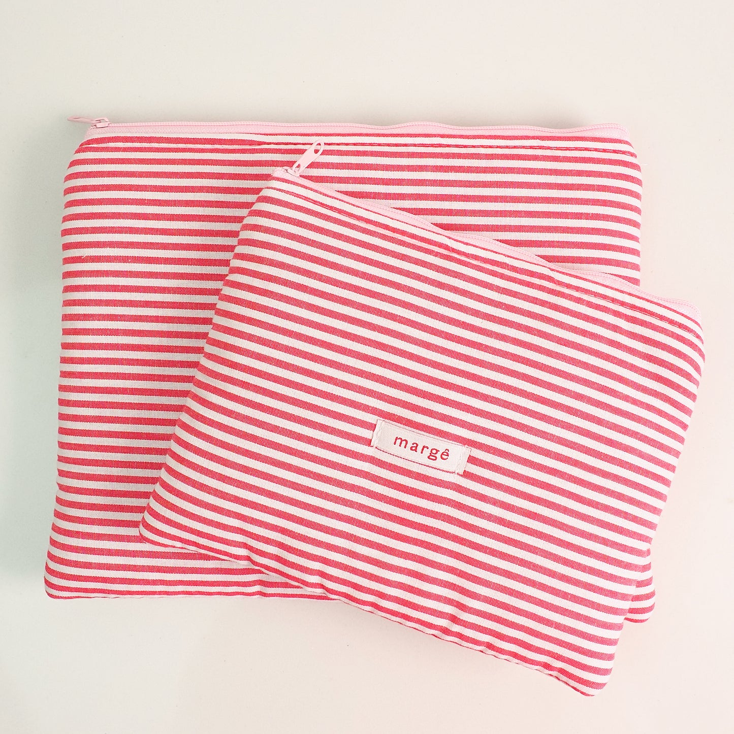 Necessaire Envelope Inicial Mini Listras vermelha - margê atelier