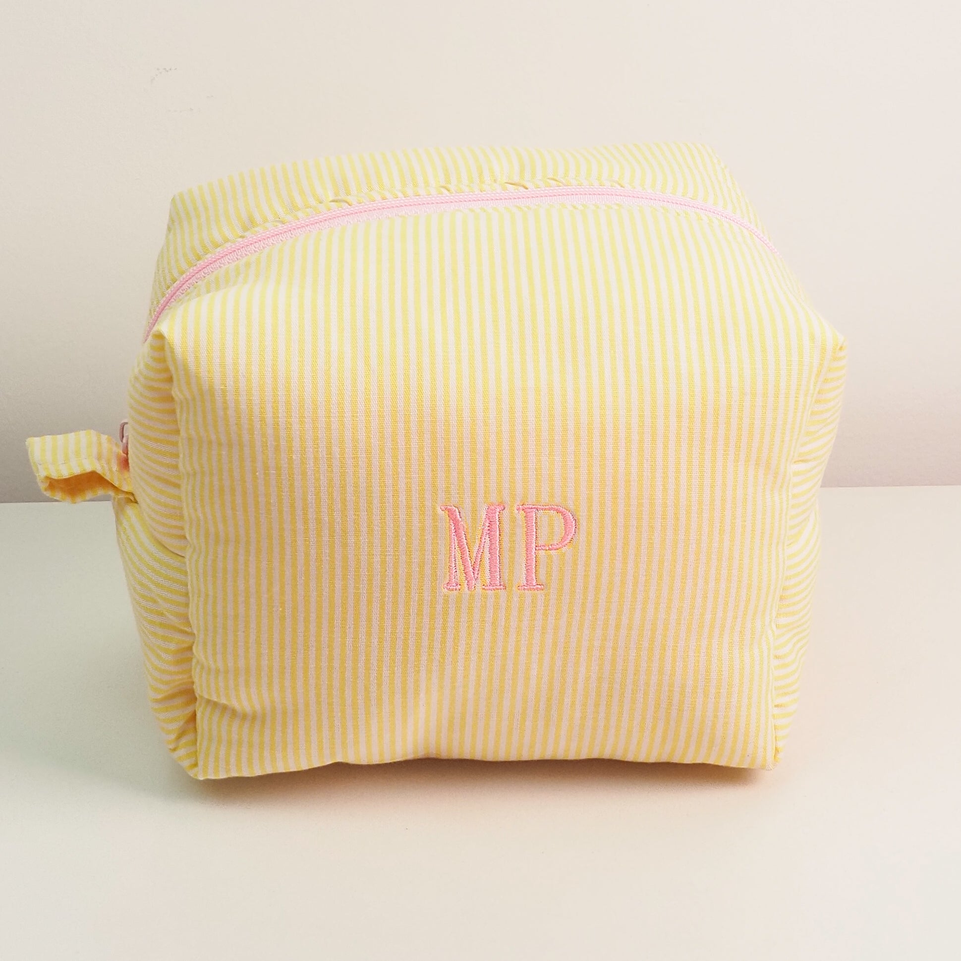 Necessaire Inicial Listras amarela G - margê atelier