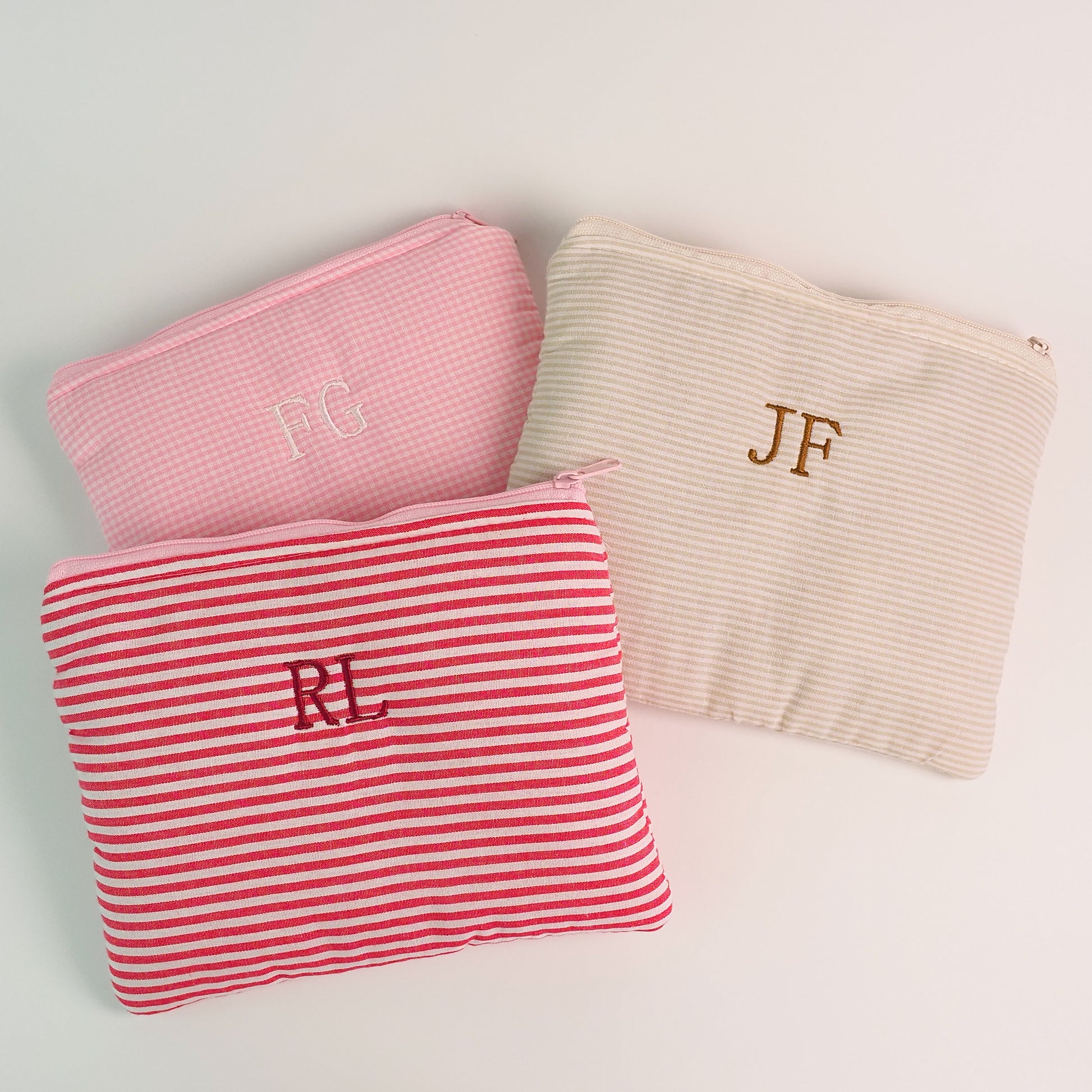 Necessaire Envelope Inicial Mini Listras vermelha - margê atelier