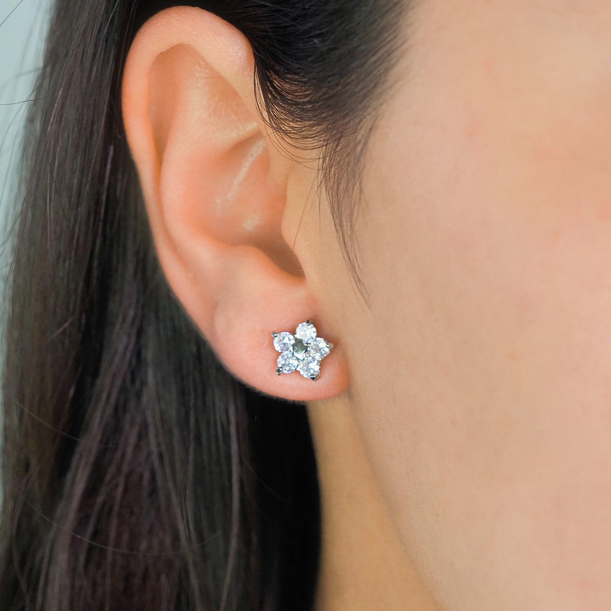 Brinco florido zirconia prateado - margê atelier