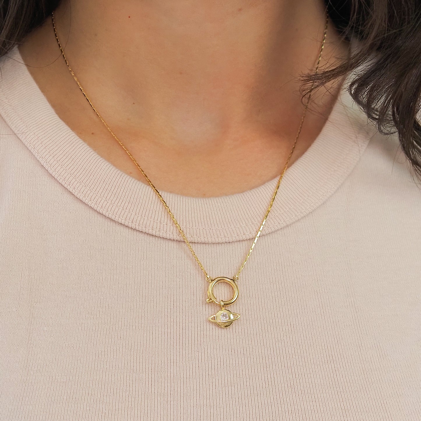 Charm planeta dourado