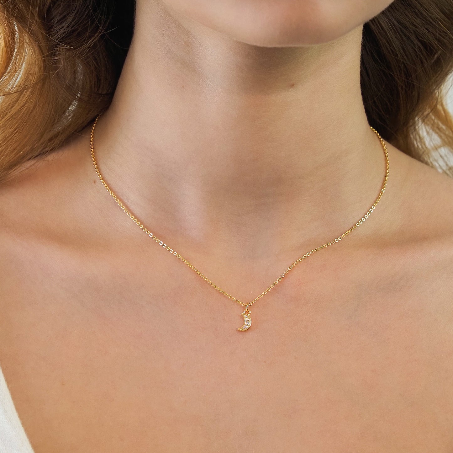 Colar lua dourado