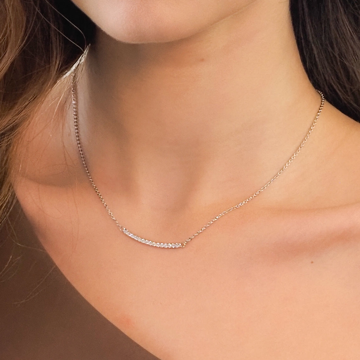 Colar arco zirconia prateada