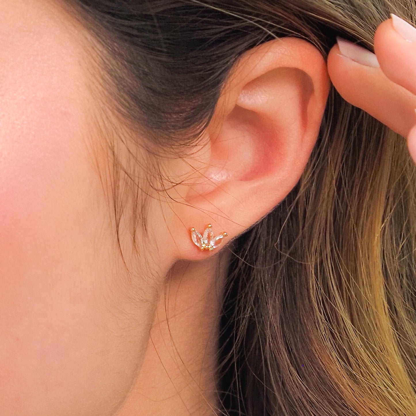 Brinco três navetes dourado