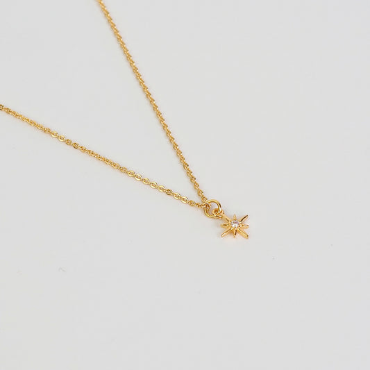 Colar estrela dourado