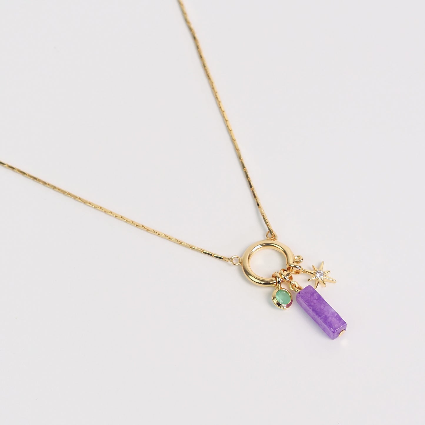 Charm zirconia verde dourado - margê atelier
