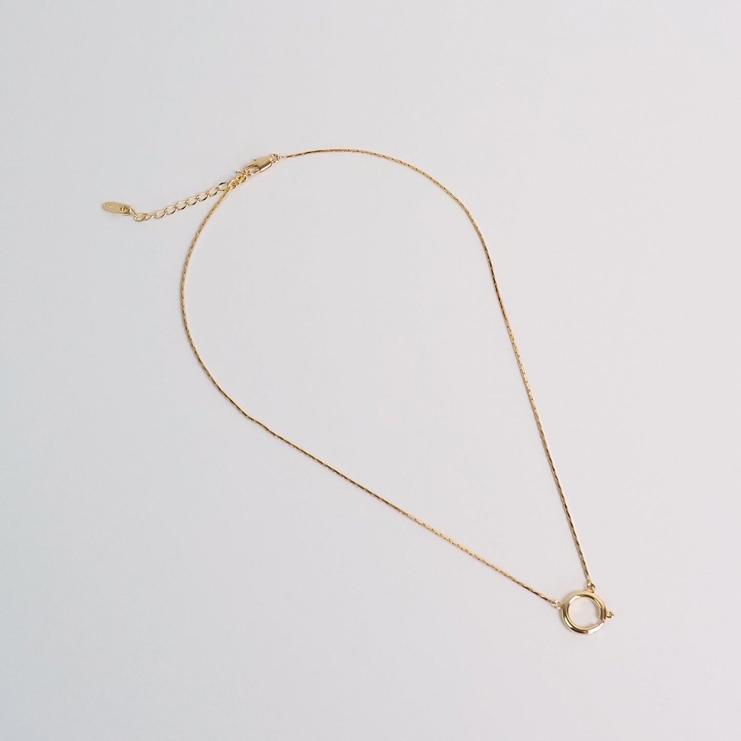 Colar charms dourado