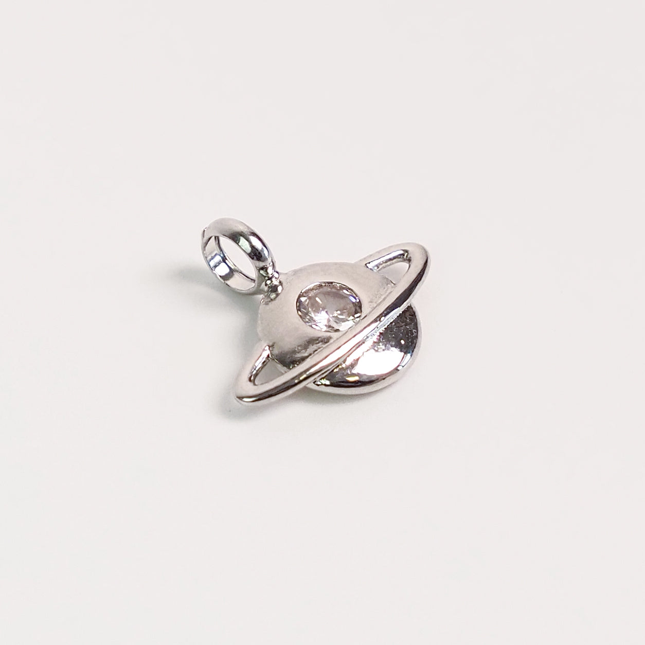 Charm planeta  prateado