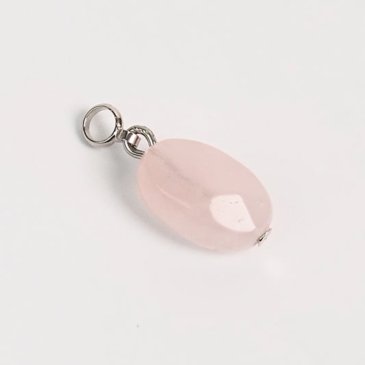 Charm quartzo rosa prateada