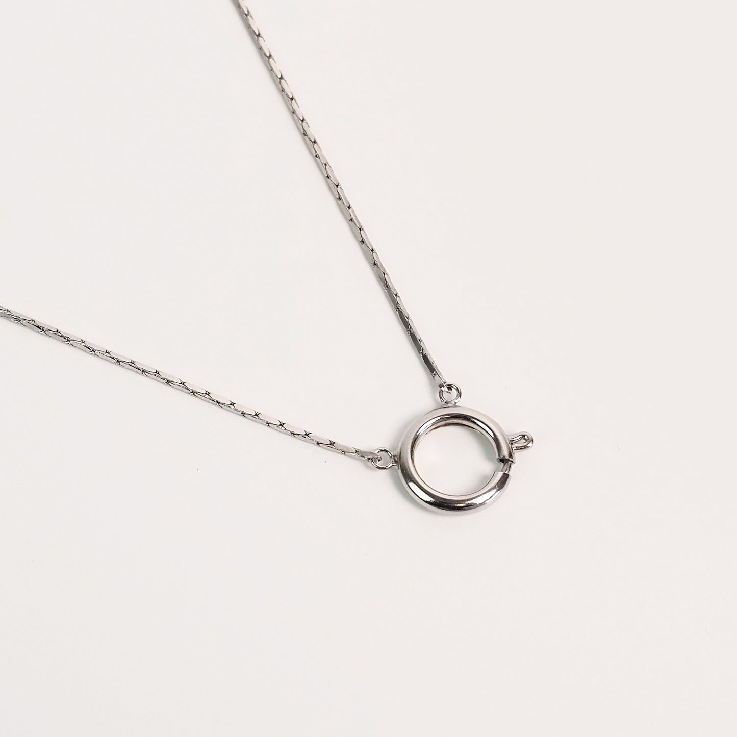 Colar charms prateado