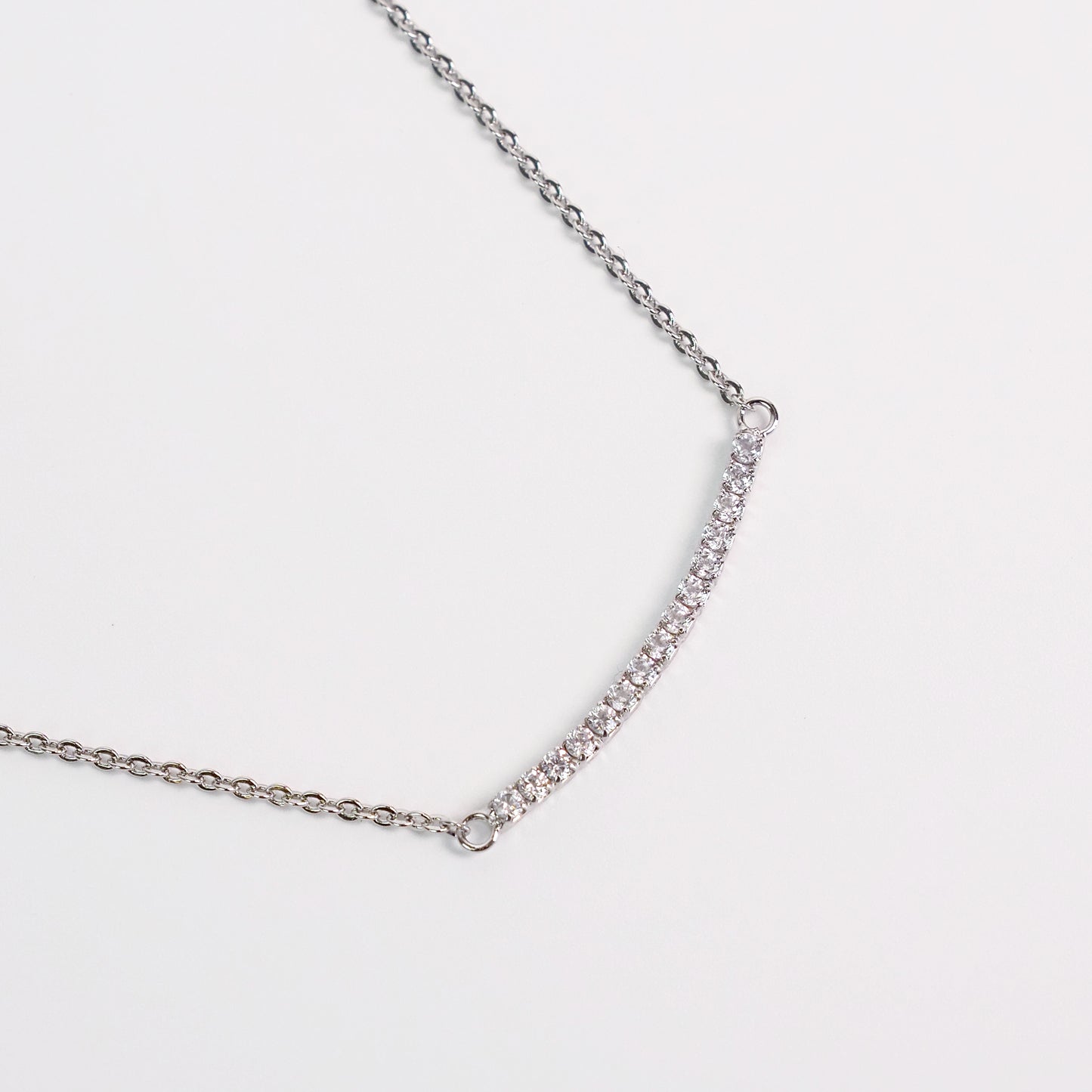 Colar arco zirconia prateada