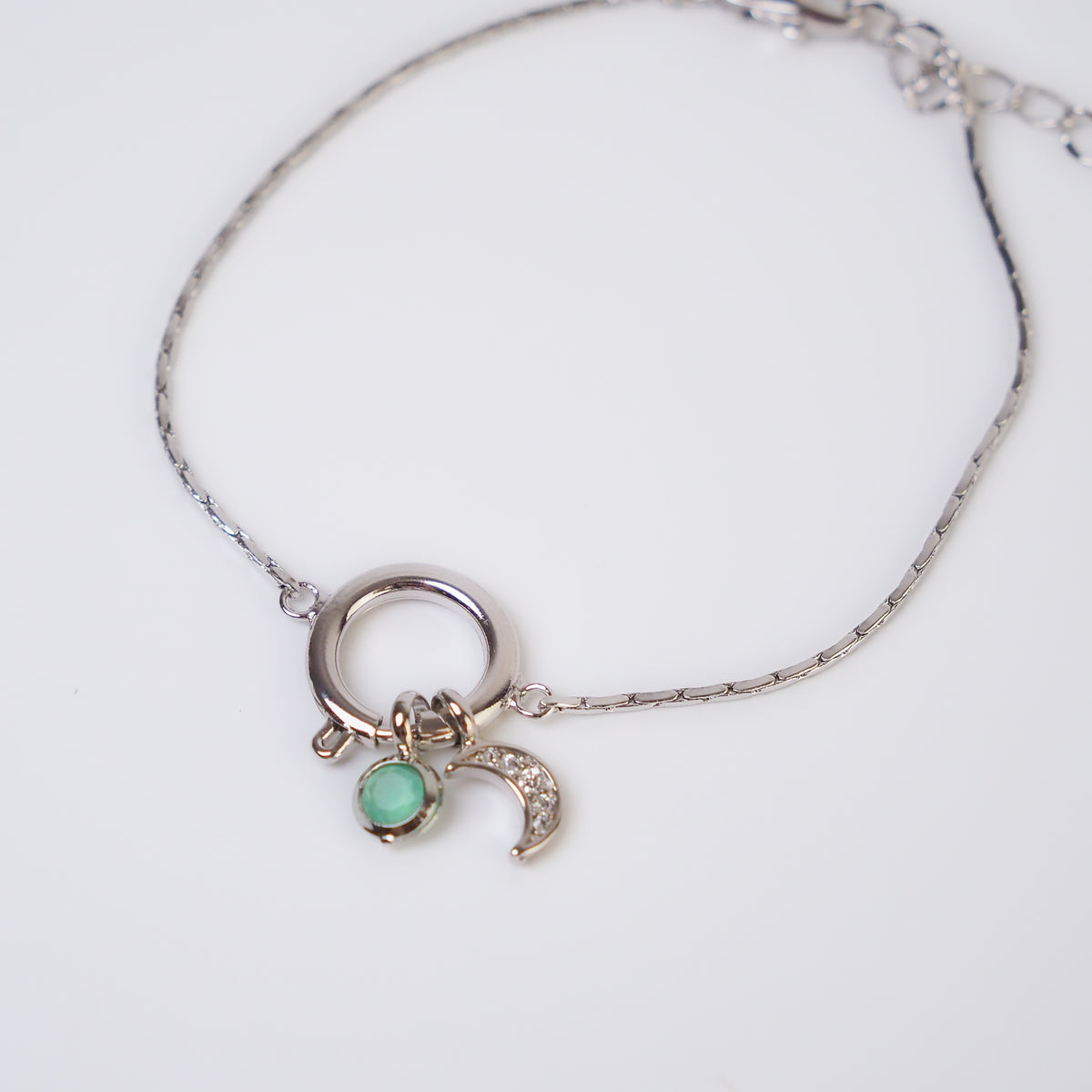 Pulseira charms prateada