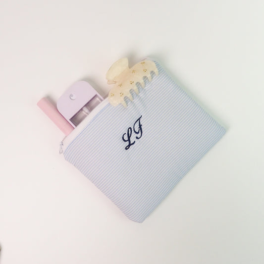 Necessaire Envelope Inicial Mini Listras azul