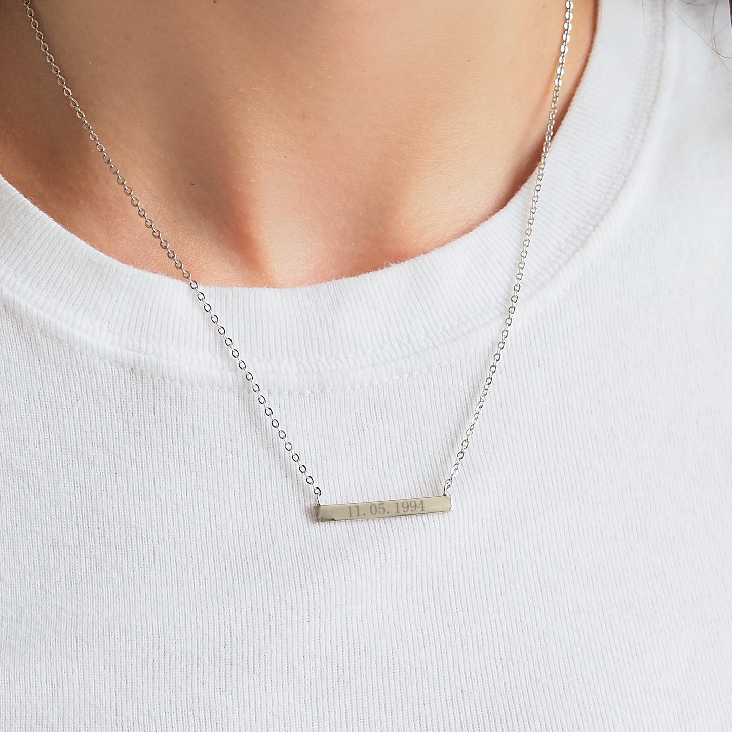 Colar inicial plaquinha prateado