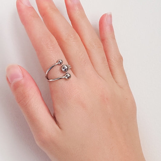 Anel três bolinhas ajustável prateado