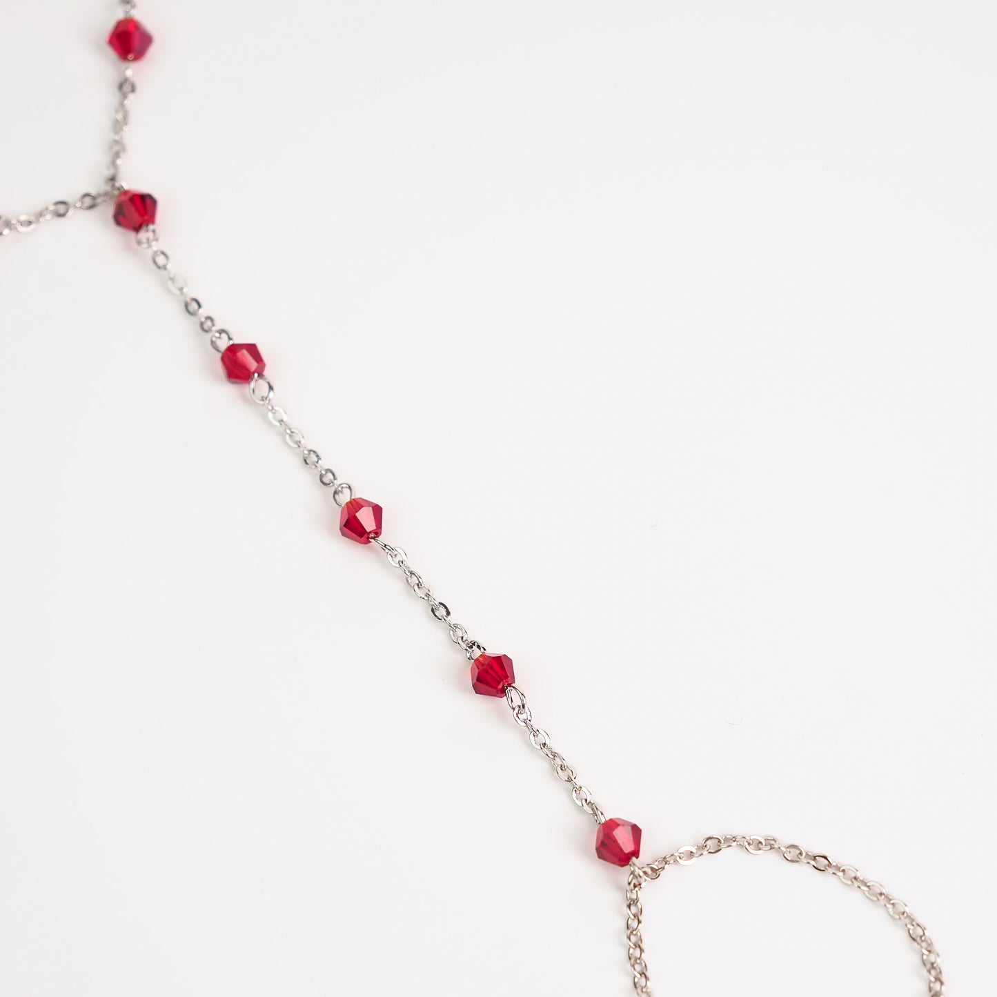 Handchain pedrinhas vermelhas prateado