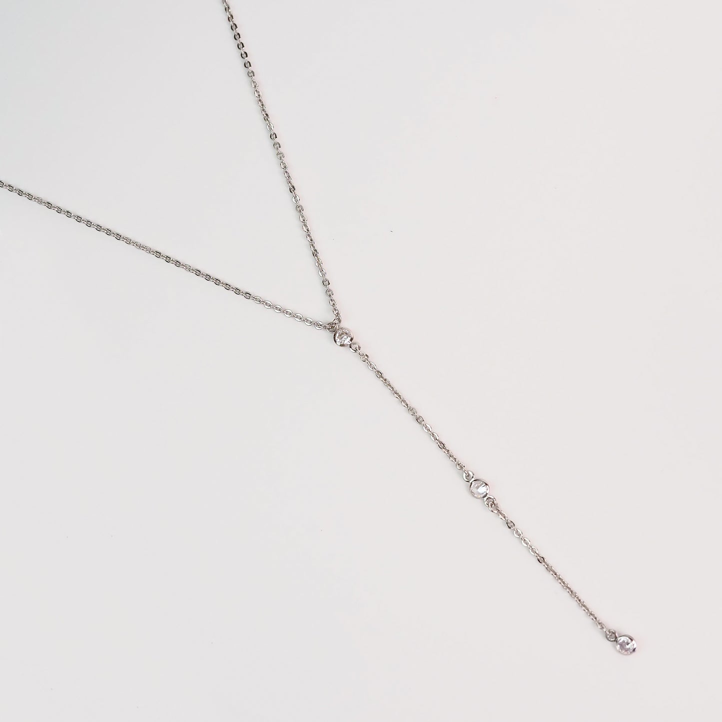 Colar Gravata zirconia prateado