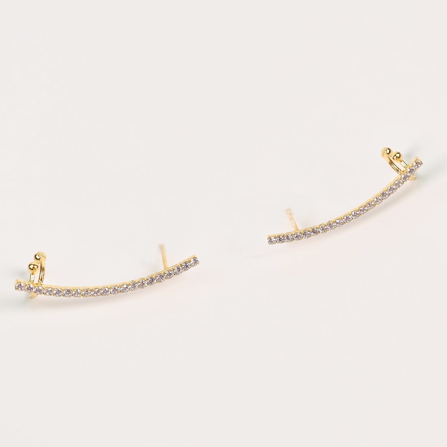 Earcuff arco zirconia dourada - margê atelier