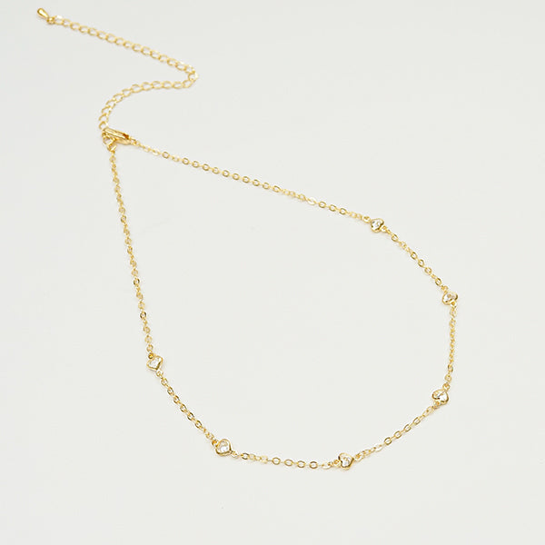 Choker zirconia coração dourado