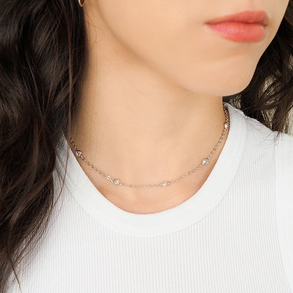 Choker zirconia coração prateada