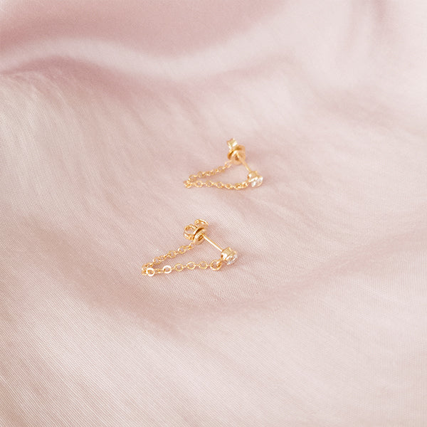 Brinco corrente zirconia dourado - margê atelier